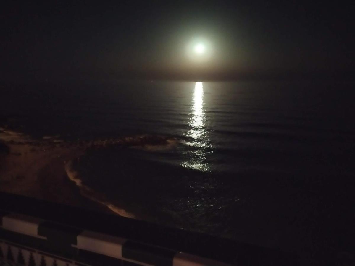 Apartamento en playa semi-privada Benalmádena Exterior foto